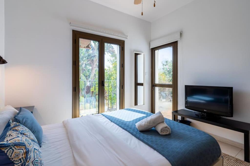 Lumina 2-bedroom And Pool In
