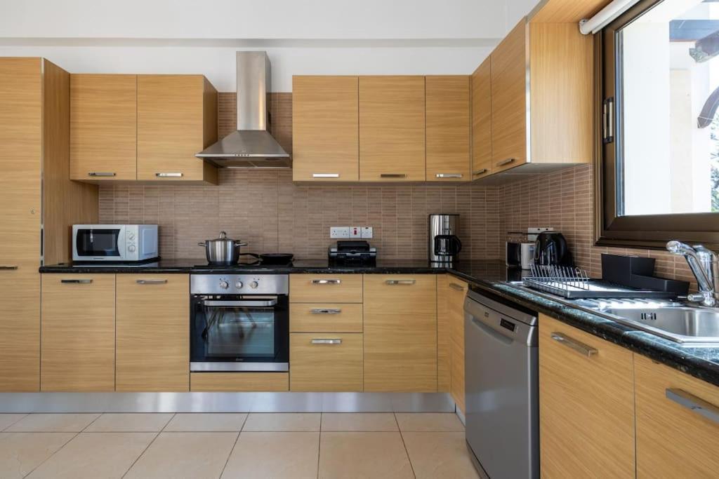 Lumina 2-bedroom And Pool In
