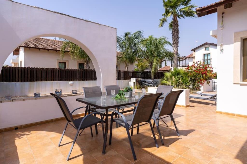 Lumina 2-bedroom And Pool In